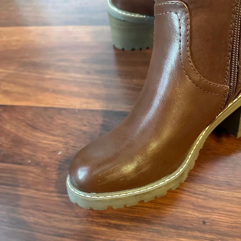 Brown Lug Sole Fur-lined Boots - size 7.5 - Picture 6 of 7